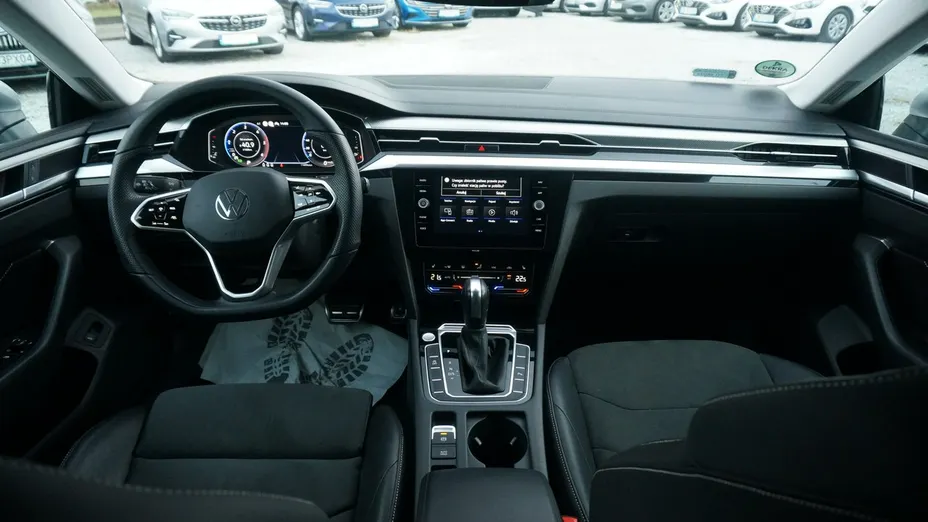 VOLKSWAGEN Arteon -