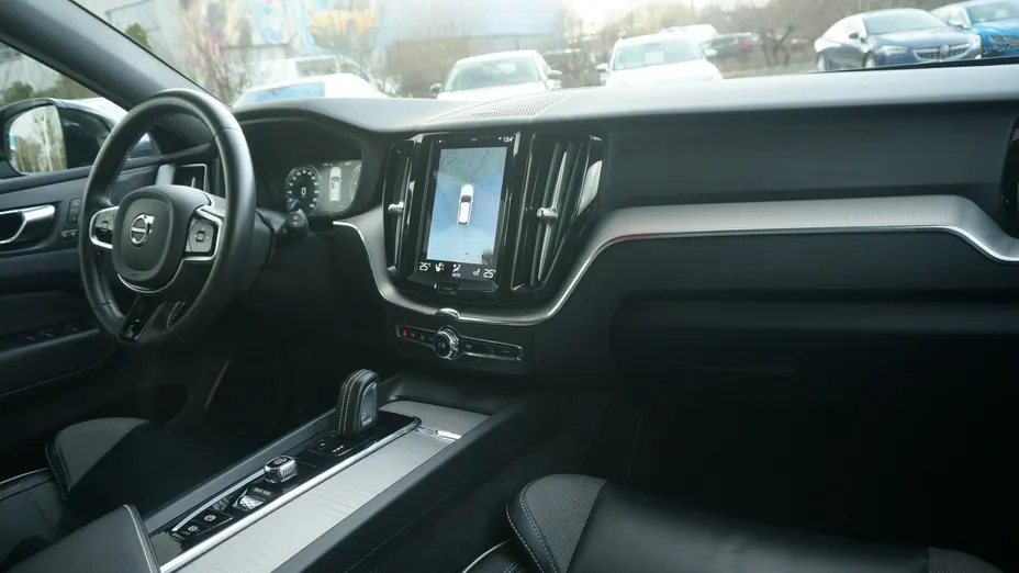 VOLVO XC60 -