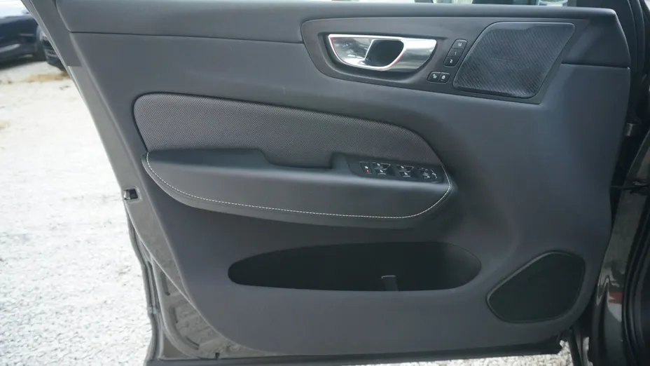 VOLVO XC60 -