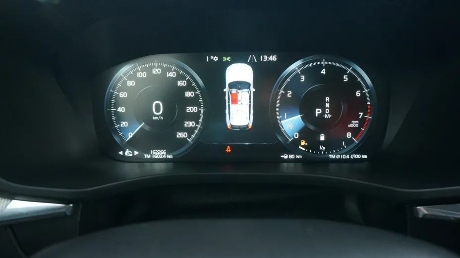 VOLVO XC60 -
