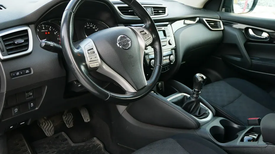 NISSAN Qashqai -