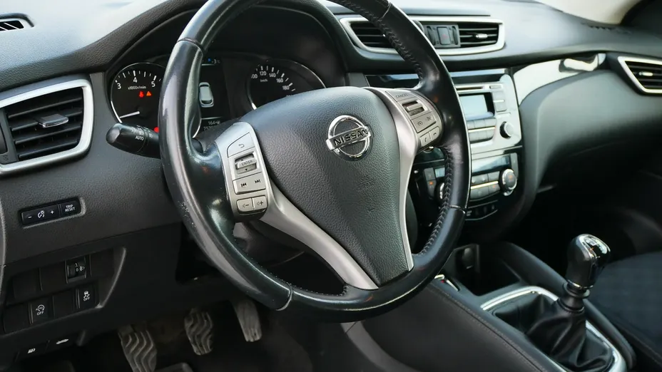 NISSAN Qashqai -