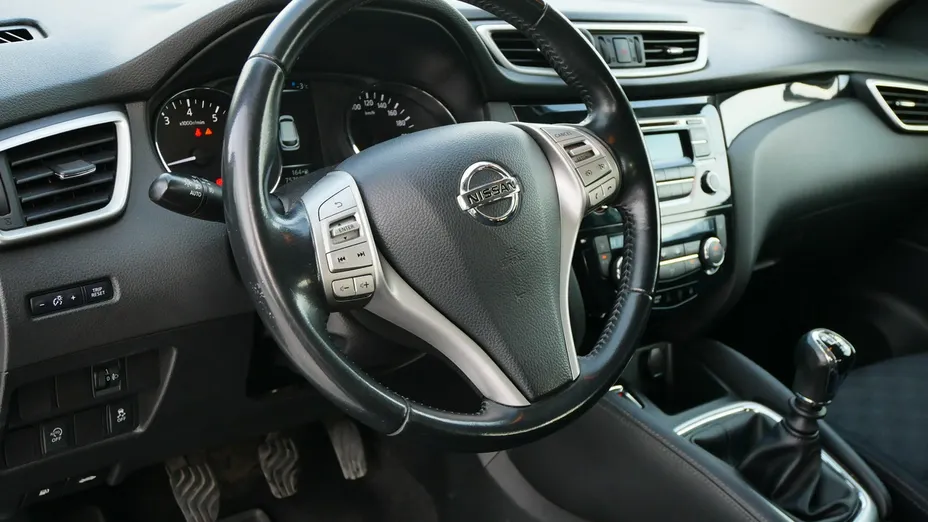 NISSAN Qashqai -