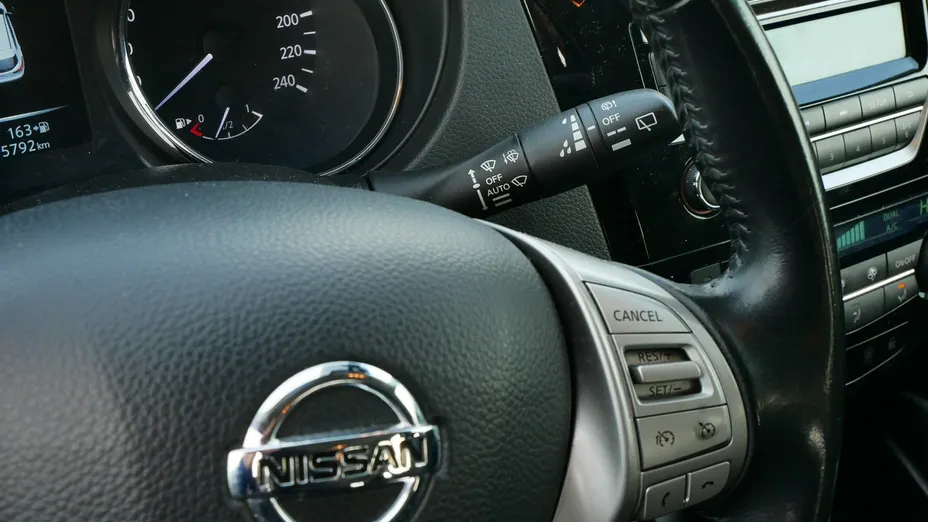 NISSAN Qashqai -