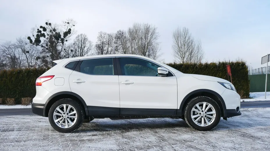 NISSAN Qashqai -
