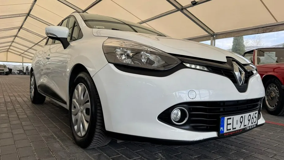 RENAULT Clio -