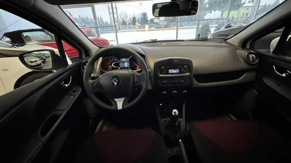 RENAULT Clio -