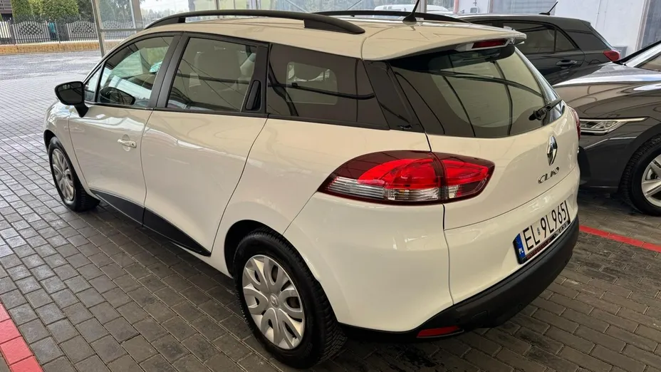 RENAULT Clio -