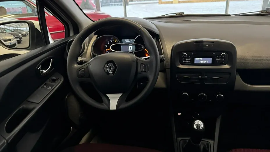 RENAULT Clio -