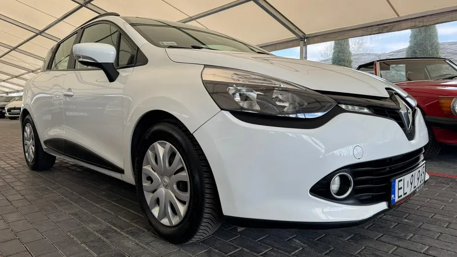 RENAULT Clio -