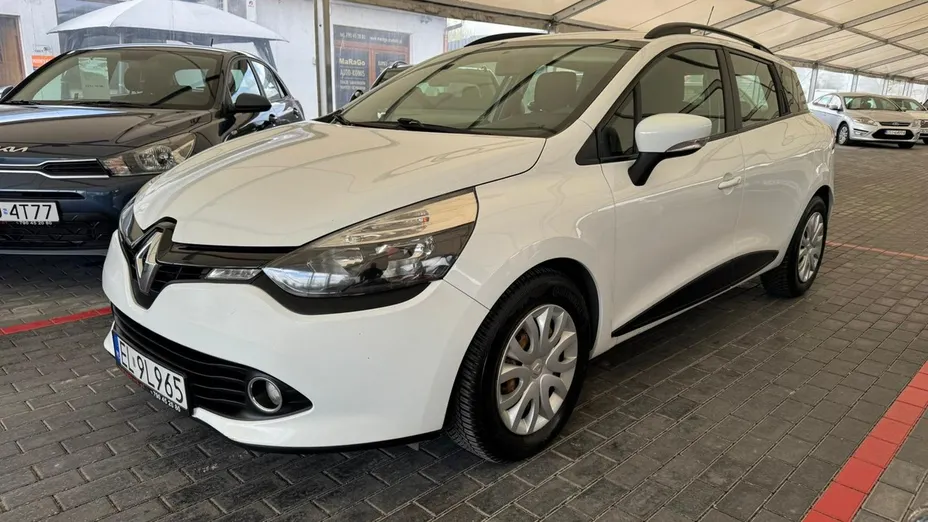 RENAULT Clio -
