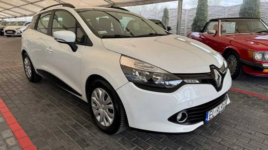 RENAULT Clio -