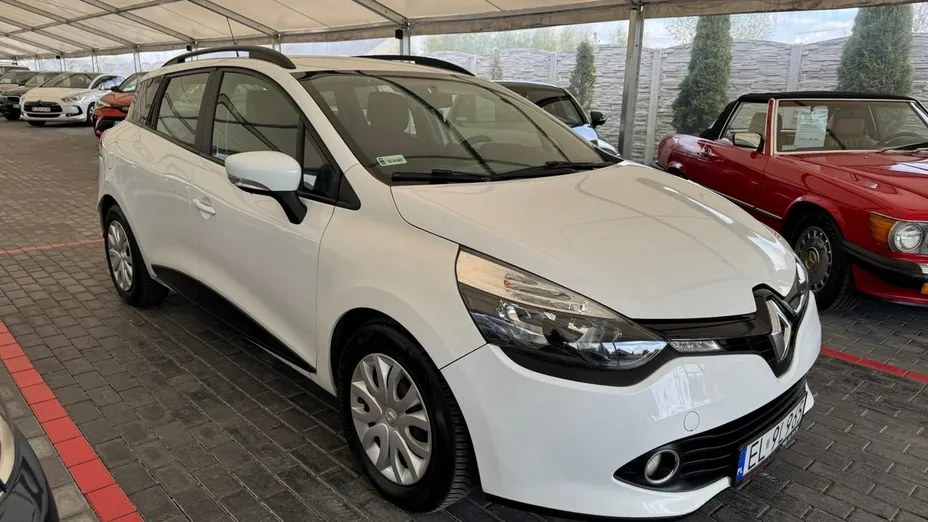 RENAULT Clio -