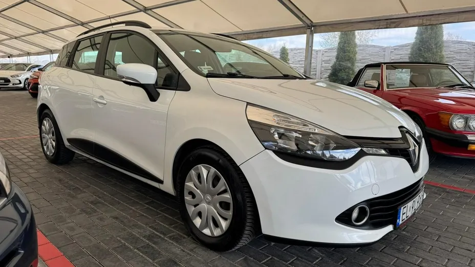 RENAULT Clio -