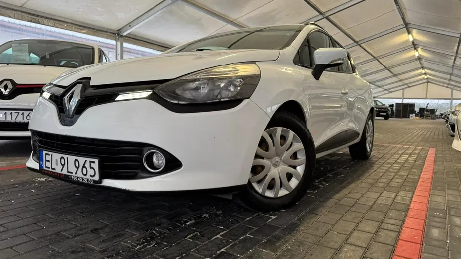 RENAULT Clio -