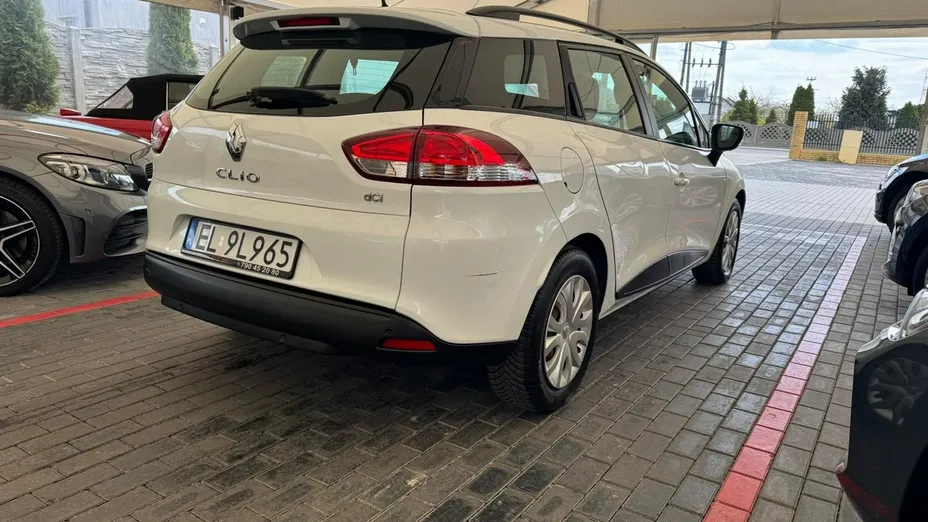 RENAULT Clio -