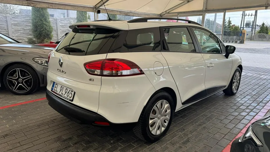 RENAULT Clio -