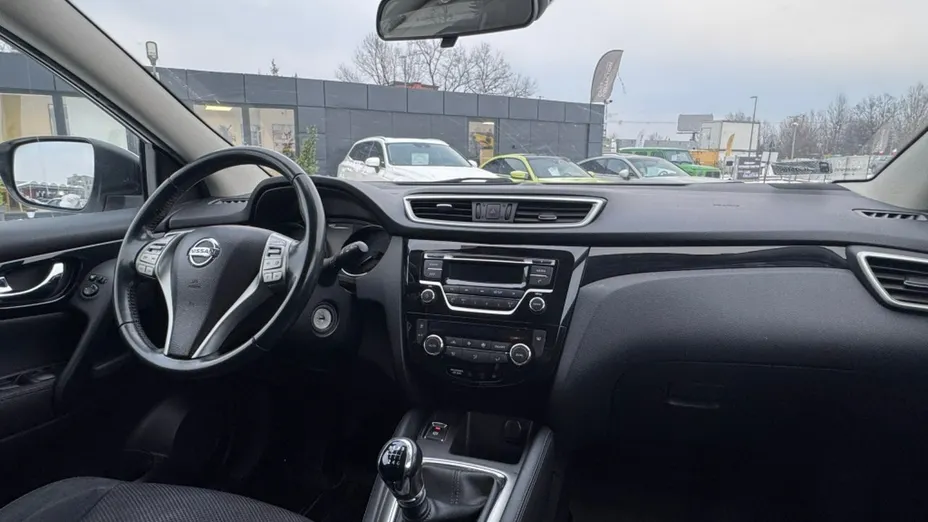 NISSAN Qashqai -