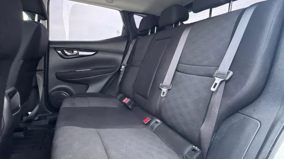 NISSAN Qashqai -