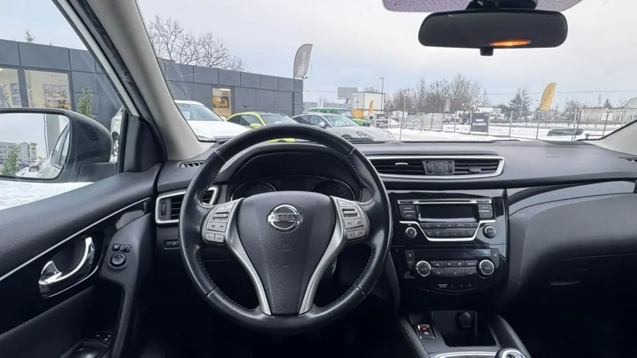NISSAN Qashqai -