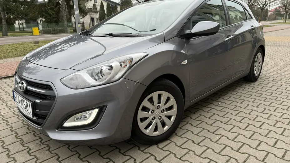 HYUNDAI i30 -