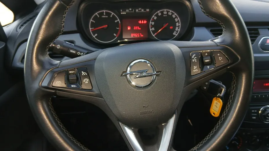 OPEL Corsa -