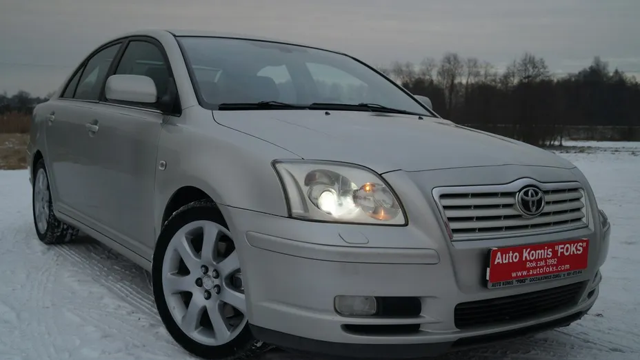 TOYOTA Avensis -