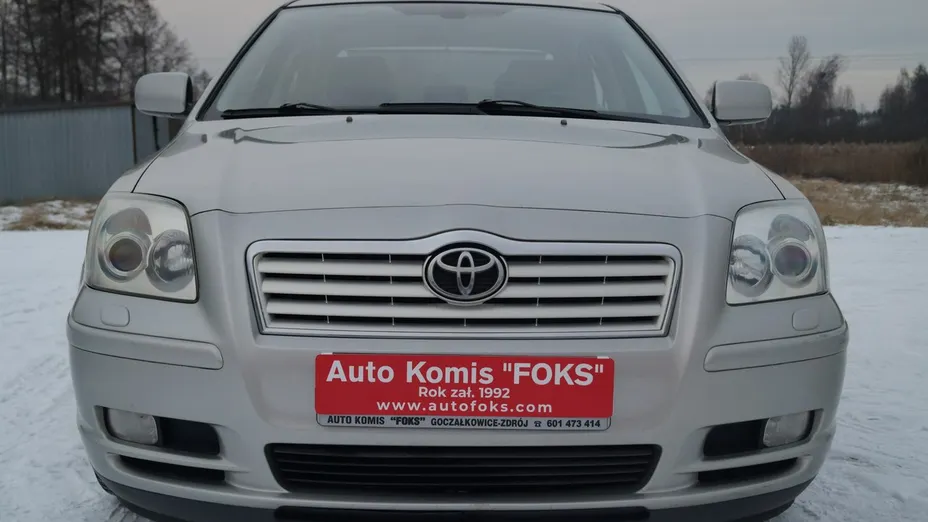 TOYOTA Avensis -