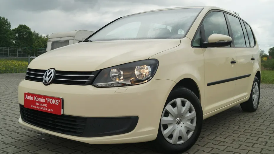VOLKSWAGEN Touran -