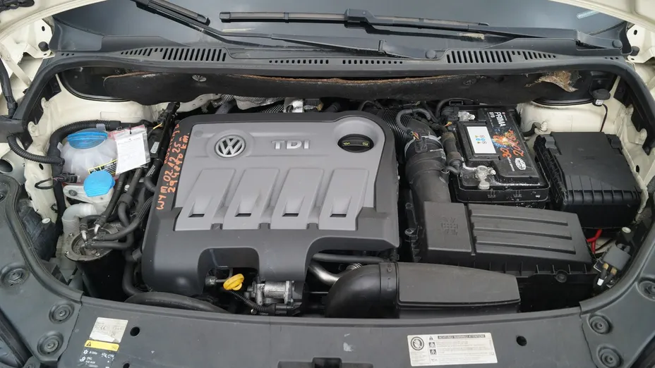 VOLKSWAGEN Touran -