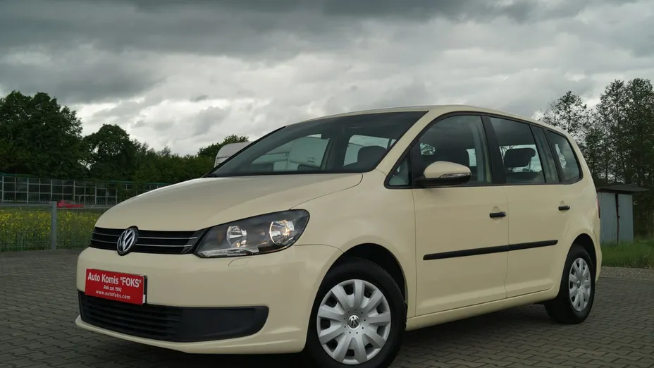 VOLKSWAGEN Touran -