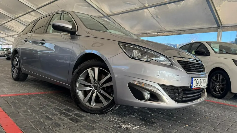 PEUGEOT 308 -