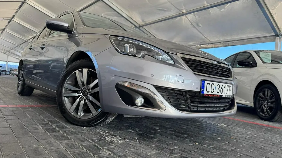 PEUGEOT 308 -