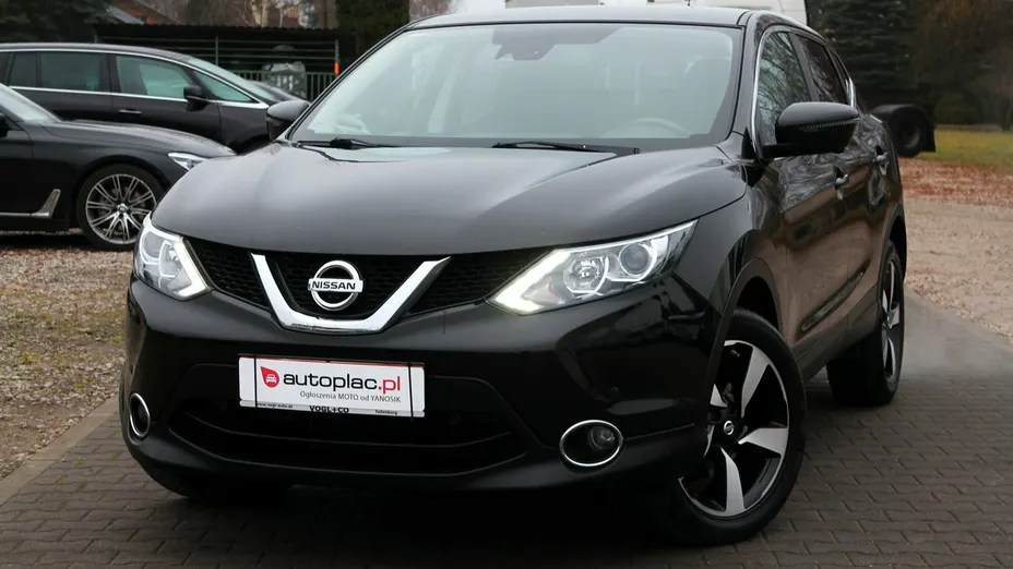 NISSAN Qashqai -