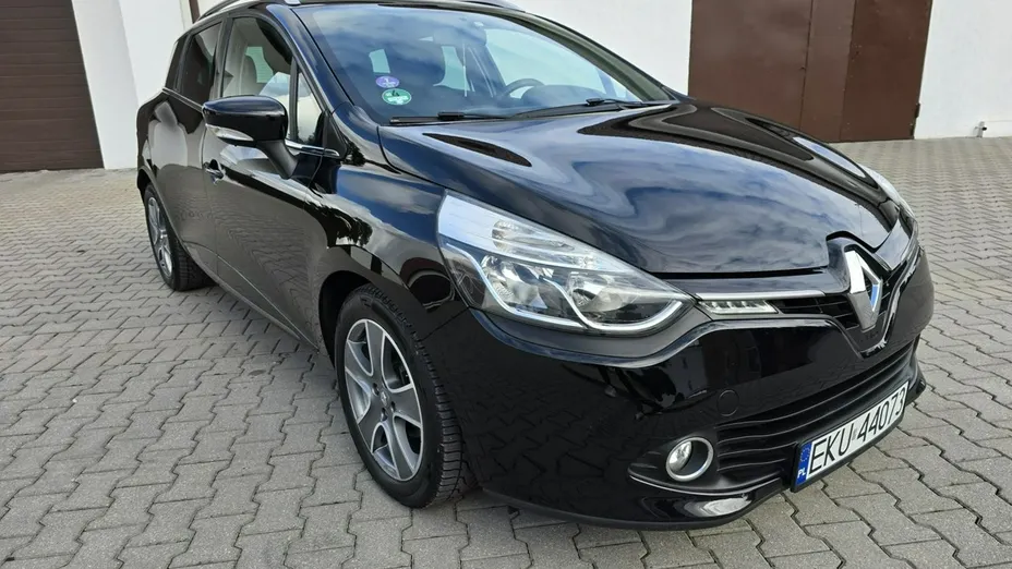 RENAULT Clio -