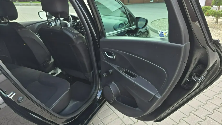 RENAULT Clio -