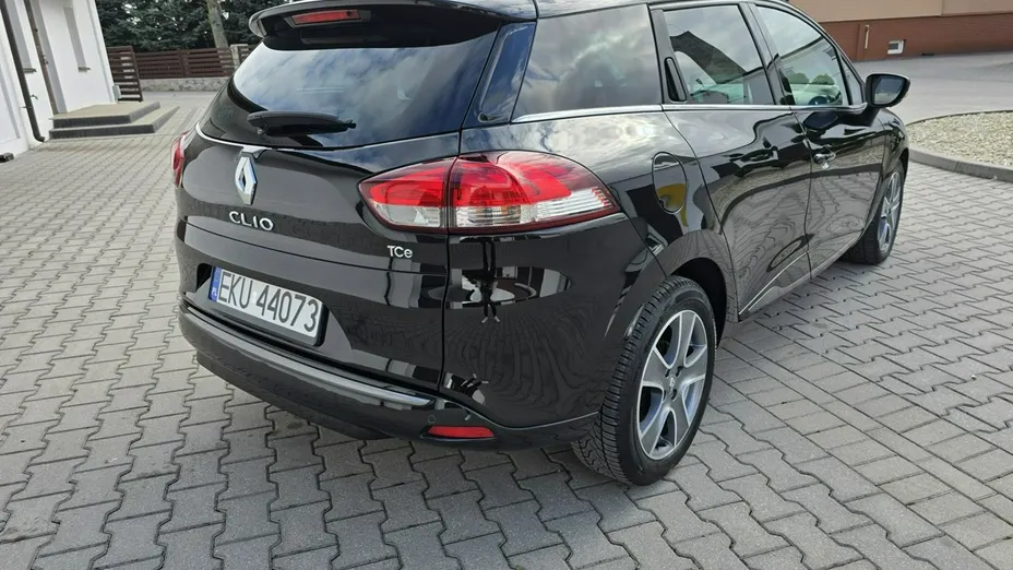 RENAULT Clio -