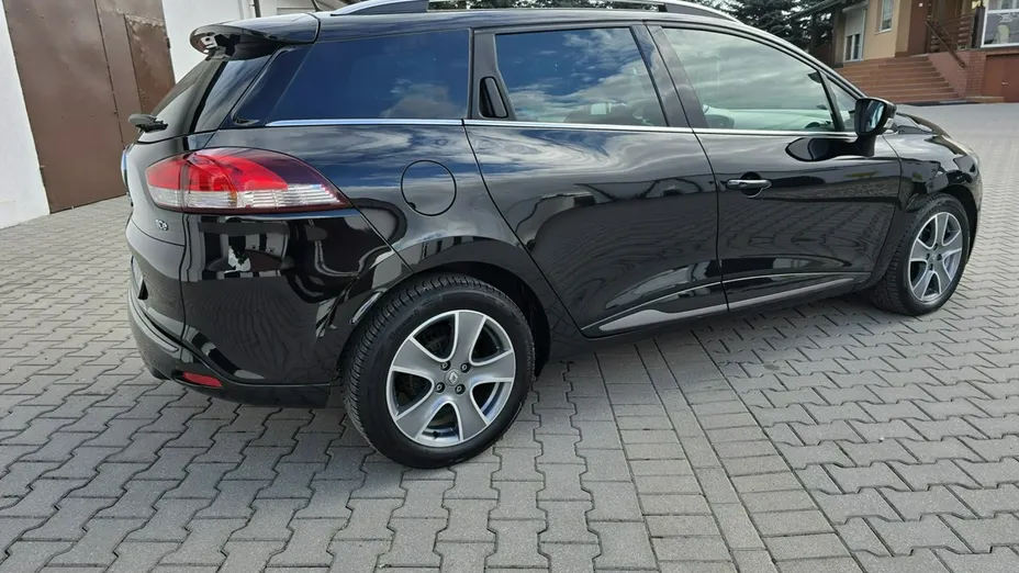 RENAULT Clio -