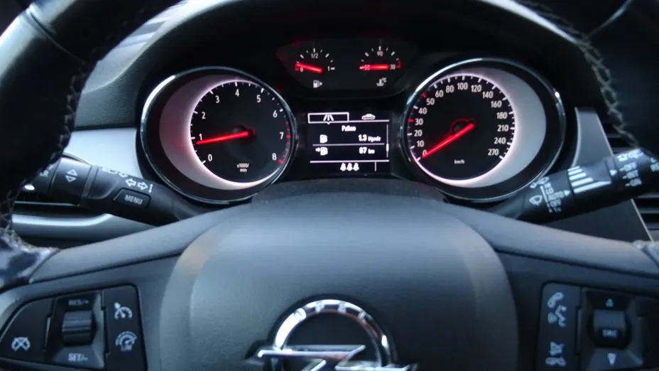 OPEL Astra -