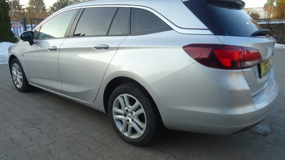OPEL Astra -