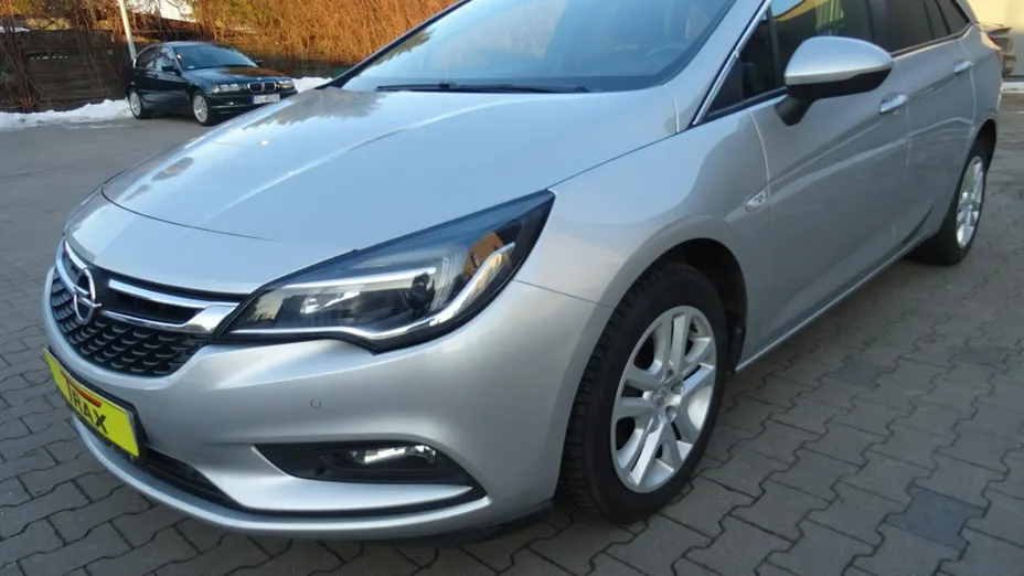 OPEL Astra -