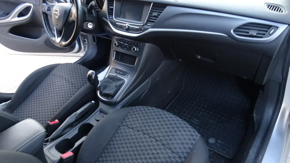 OPEL Astra -