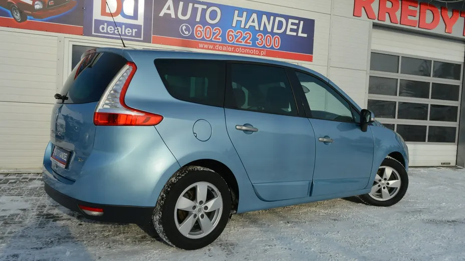 RENAULT Scenic -
