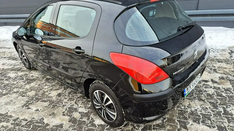 PEUGEOT 308 -