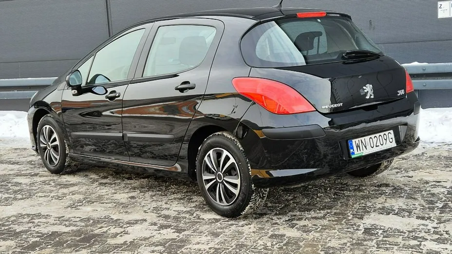 PEUGEOT 308 -