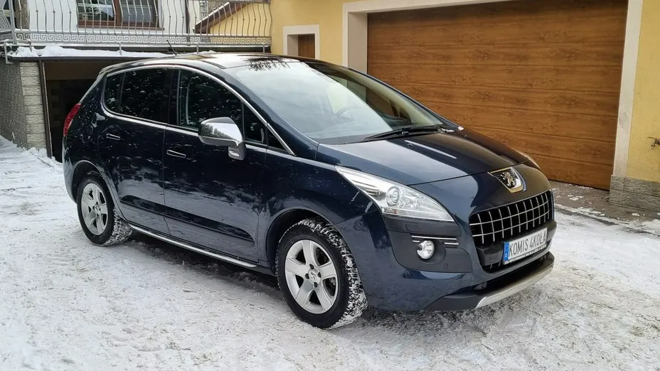 PEUGEOT 3008 -