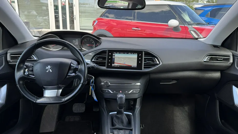 PEUGEOT 308 -