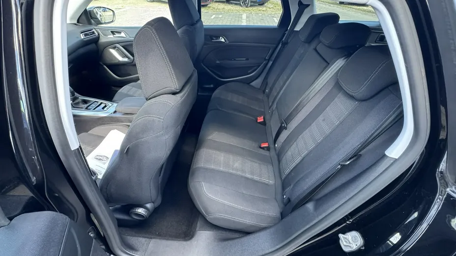 PEUGEOT 308 -
