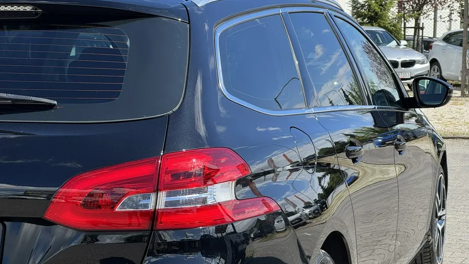 PEUGEOT 308 -