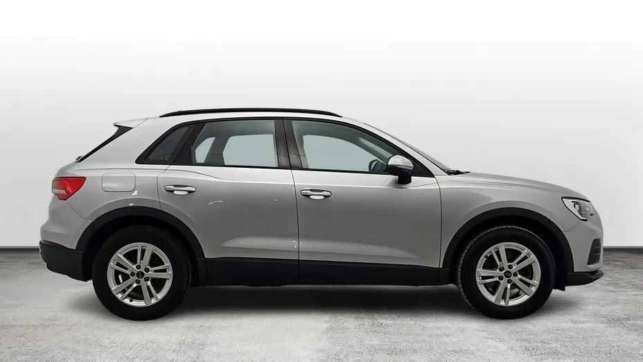 AUDI Q3 -